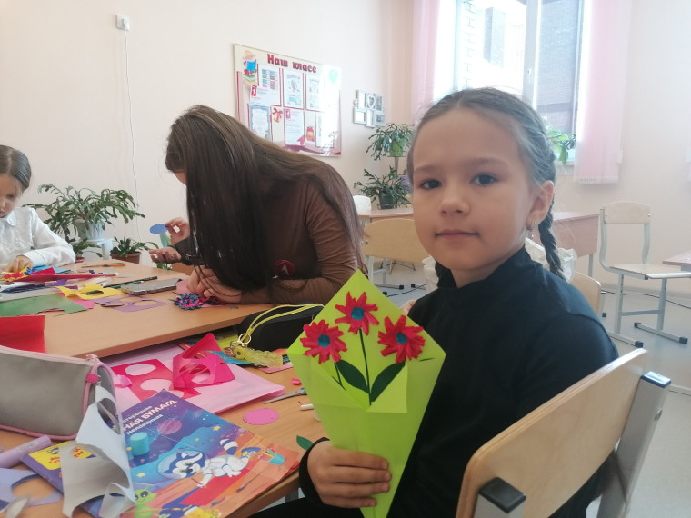 Акция "Вам, любимые" стала не только возможностью для детей проявить свои творческие способности, но и замечательным способом выразить признательность и любовь к самым важным женщинам в их жизни.