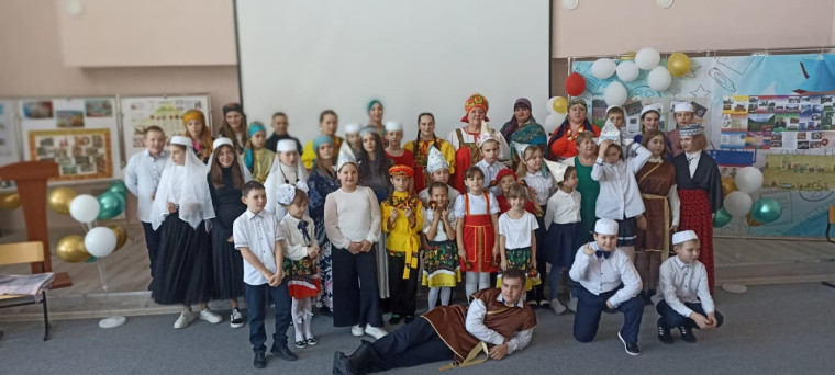 Фестиваль народов России "Моя семья - моя Россия"..